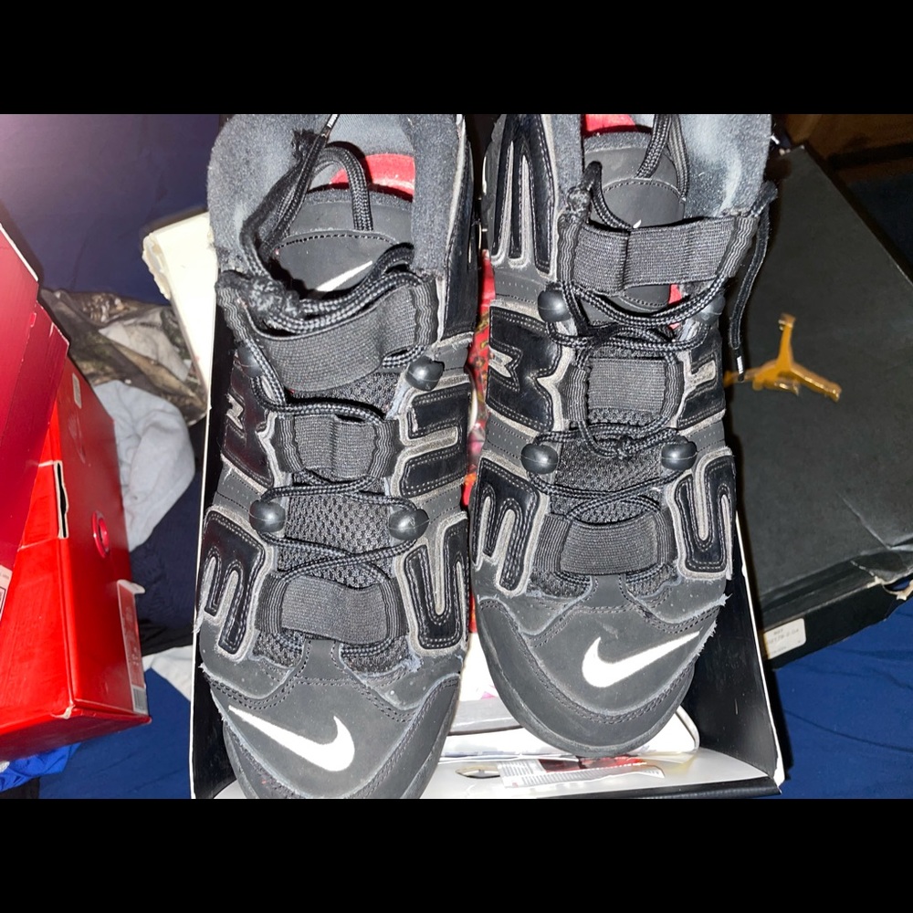 Supreme Nike Uptempo
